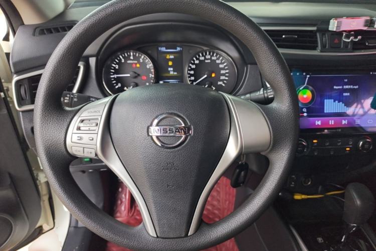Used Nissan Qashqai 2016 2.0L CVT Elite Edition Steering Wheel