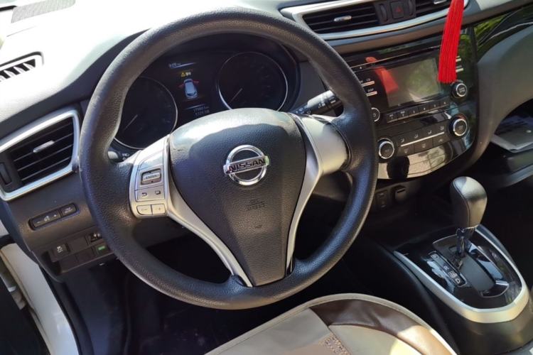 Used Nissan Qashqai 2016 2.0L CVT Elite Edition Steering Wheel