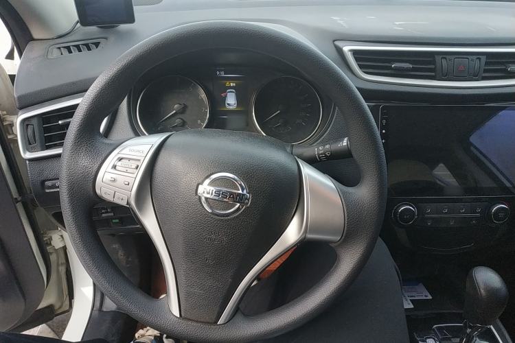 Used Nissan Qashqai 2016 2.0L CVT Elite Edition Steering Wheel