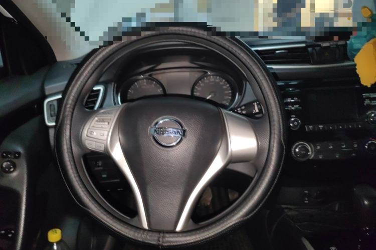 Used Nissan Qashqai 2016 2.0L CVT Elite Edition Steering Wheel