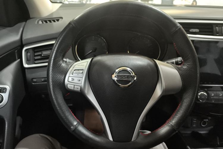 Used Nissan Qashqai 2016 2.0L CVT Elite Edition Steering Wheel