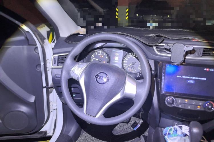 Used Nissan Qashqai 2016 2.0L CVT Elite Edition Steering Wheel