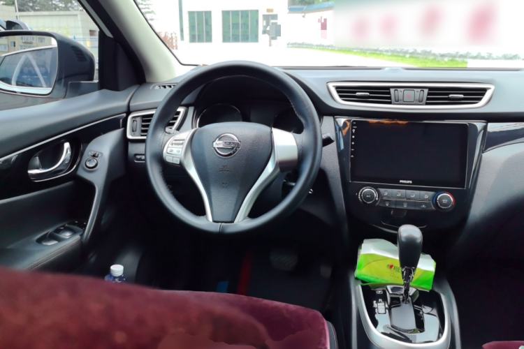 Used Nissan Qashqai 2016 2.0L CVT Elite Edition Steering Wheel