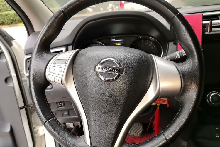 Used Nissan Qashqai 2016 2.0L CVT Luxury Edition Steering Wheel