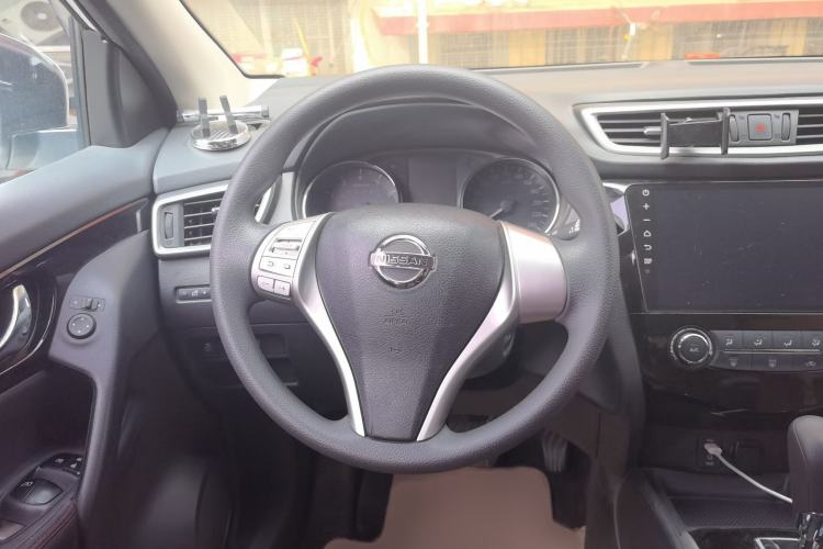 Used Nissan Qashqai 2016 2.0L CVT Elite Edition Steering Wheel