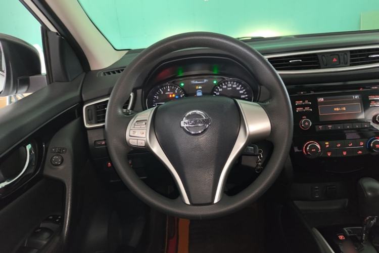 Used Nissan Qashqai 2016 2.0L CVT Elite Edition Steering Wheel