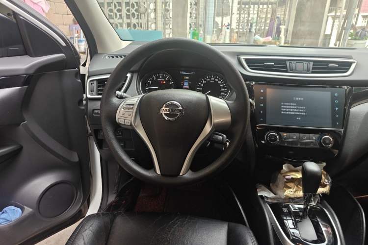 Used Nissan Qashqai 2016 2.0L CVT Elite Edition Steering Wheel