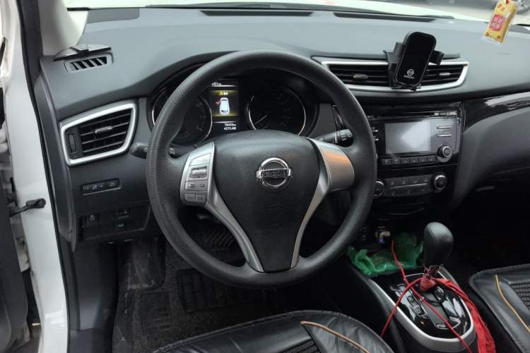 Used Nissan Qashqai 2016 2.0L CVT Elite Edition Steering Wheel
