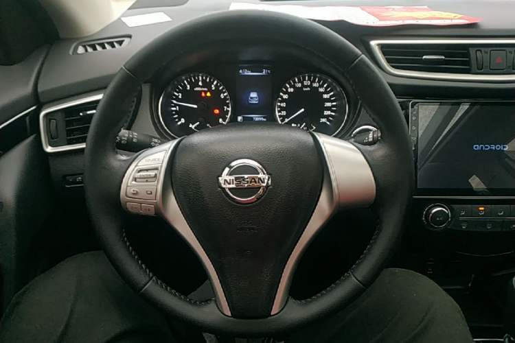 Used Nissan Qashqai 2016 2.0L CVT Luxury Edition Steering Wheel