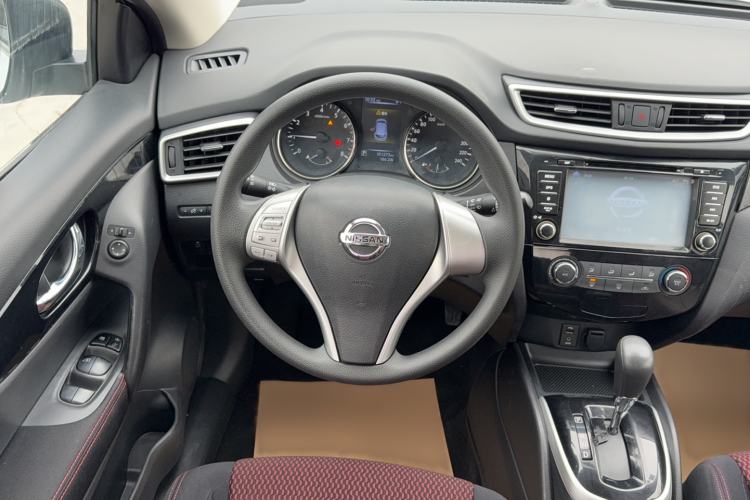 Used Nissan Qashqai 2016 2.0L CVT Elite Edition Steering Wheel