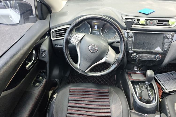 Used Nissan Qashqai 2016 2.0L CVT Elite Edition Steering Wheel