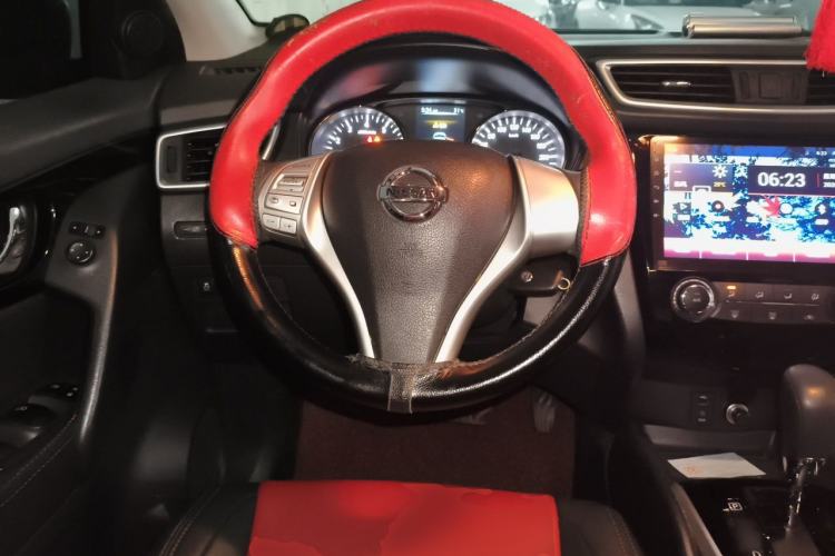 Used Nissan Qashqai 2016 2.0L CVT Elite Edition Steering Wheel
