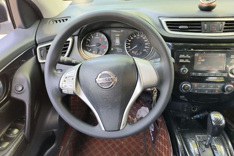 Used Nissan Qashqai 2016 2.0L CVT Elite Edition Steering Wheel
