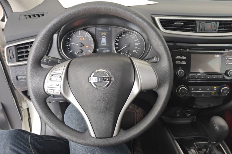 Used Nissan Qashqai 2016 2.0L CVT Elite Edition Steering Wheel