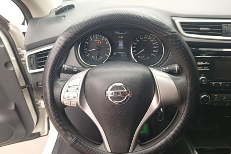 Used Nissan Qashqai 2016 2.0L CVT Elite Edition Steering Wheel