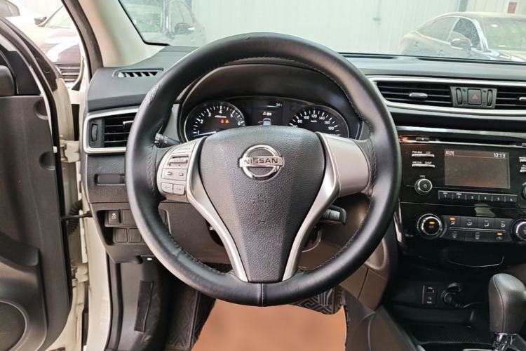 Used Nissan Qashqai 2016 2.0L CVT Elite Edition Steering Wheel