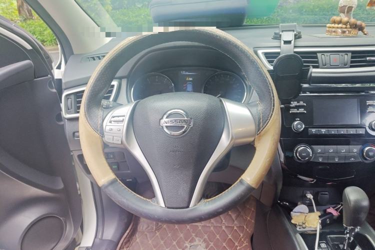 Used Nissan Qashqai 2016 2.0L CVT Elite Edition Steering Wheel