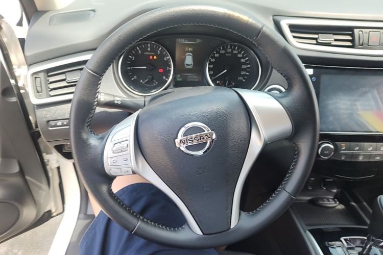 Used Nissan Qashqai 2016 2.0L CVT Luxury Edition Steering Wheel