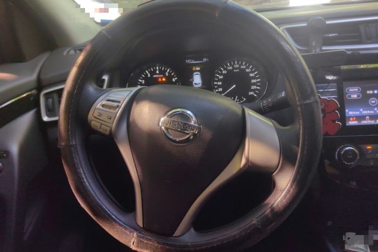 Used Nissan Qashqai 2016 2.0L CVT Elite Edition Steering Wheel