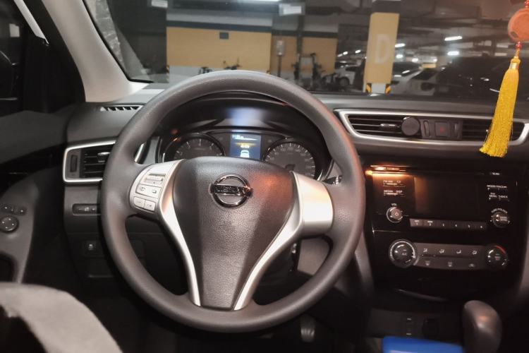 Used Nissan Qashqai 2016 2.0L CVT Elite Edition Steering Wheel