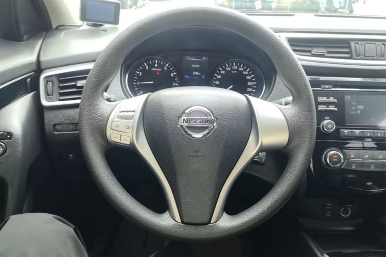 Used Nissan Qashqai 2016 2.0L CVT Elite Edition Steering Wheel