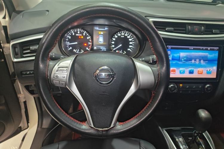 Used Nissan Qashqai 2016 2.0L CVT Elite Edition Steering Wheel