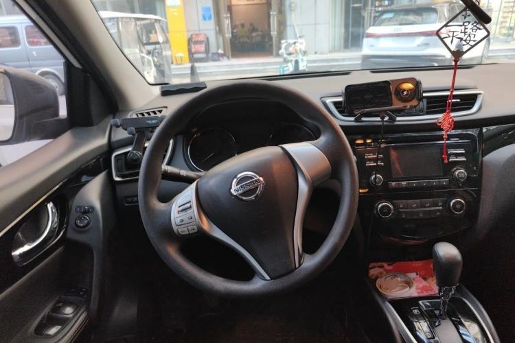 Used Nissan Qashqai 2016 2.0L CVT Elite Edition Steering Wheel