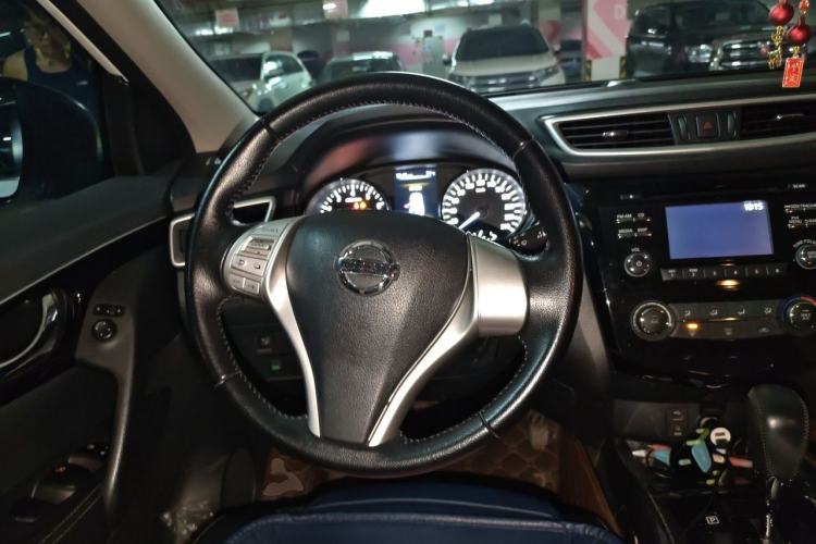 Used Nissan Qashqai 2016 2.0L CVT Luxury Edition Steering Wheel