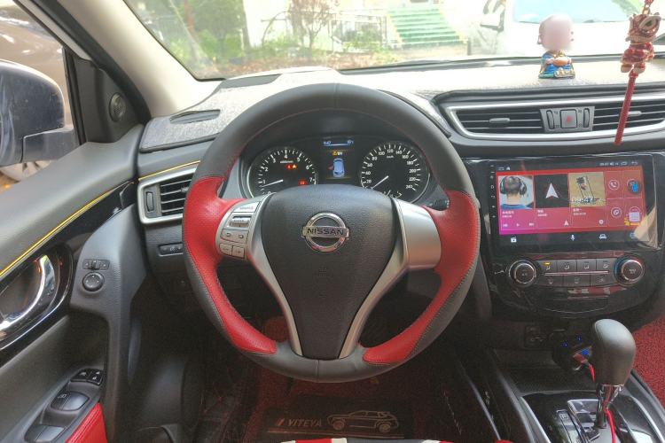 Used Nissan Qashqai 2016 2.0L CVT Elite Edition Steering Wheel