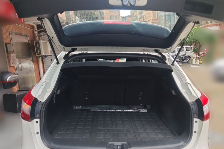 Used Nissan Qashqai 2016 2.0L CVT Elite Edition Trunk