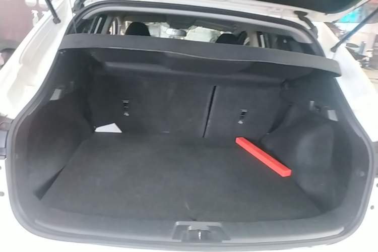 Used Nissan Qashqai 2016 2.0L CVT Elite Edition Trunk