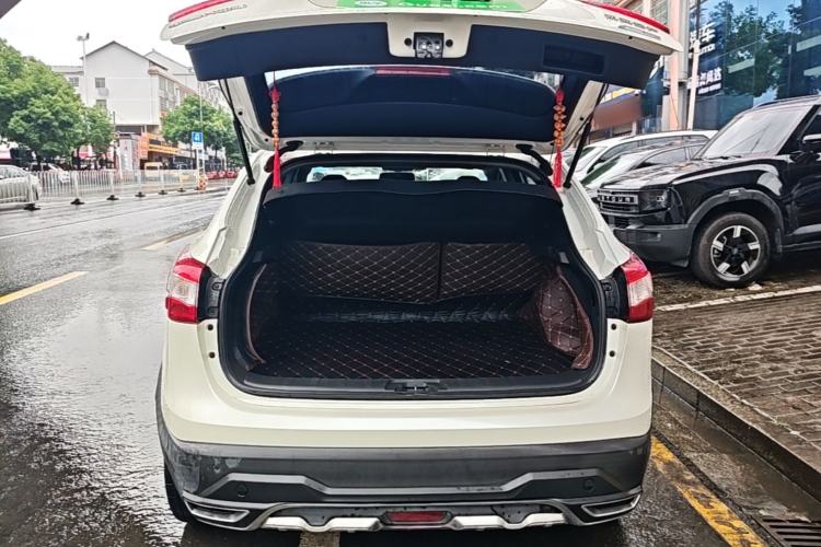 Used Nissan Qashqai 2016 2.0L CVT Luxury Edition Trunk
