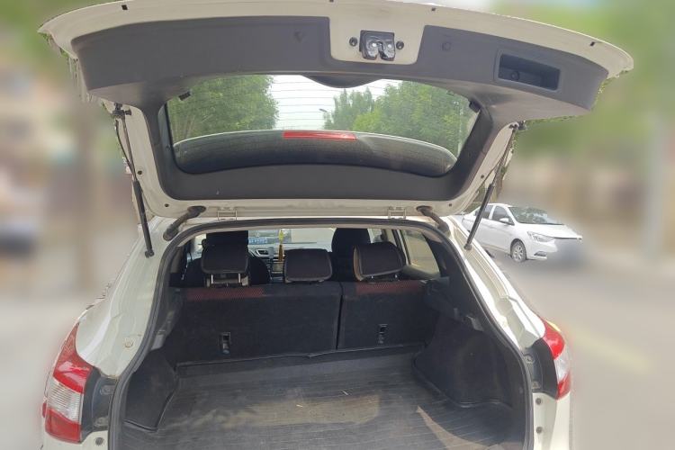 Used Nissan Qashqai 2016 2.0L CVT Elite Edition Trunk
