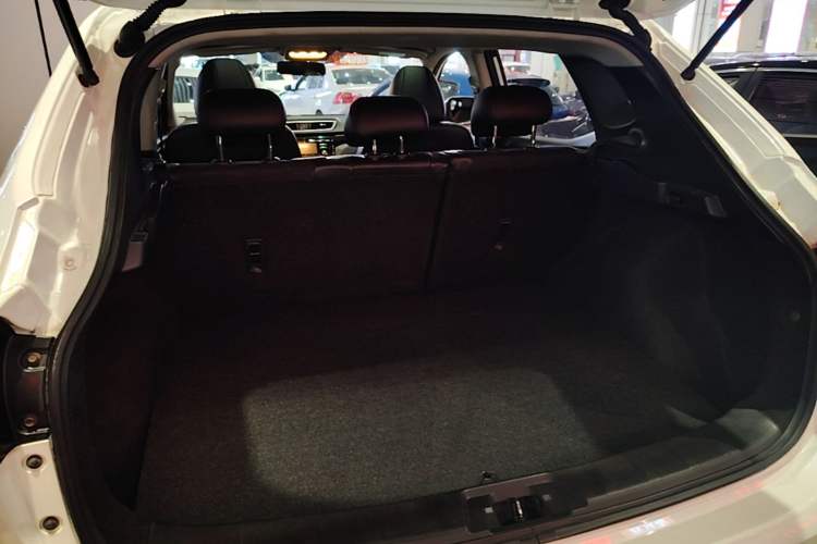 Used Nissan Qashqai 2016 2.0L CVT Luxury Edition Trunk