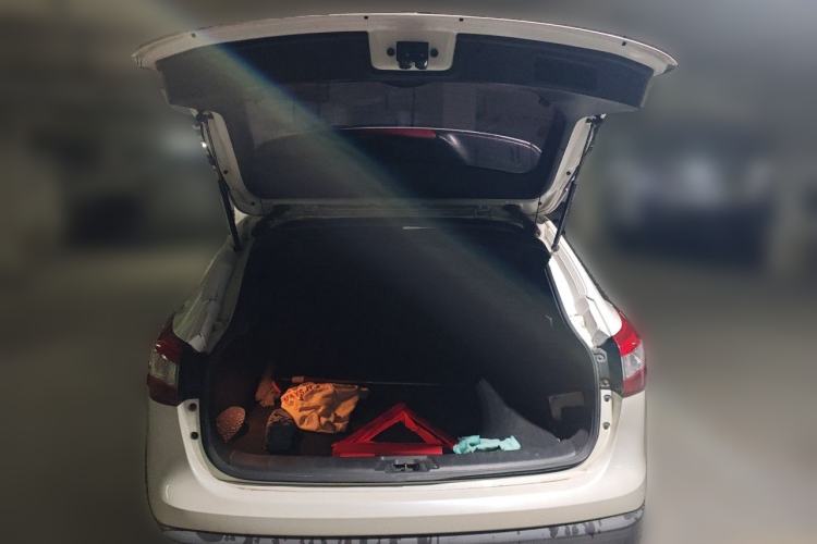 Used Nissan Qashqai 2016 2.0L CVT Elite Edition Trunk