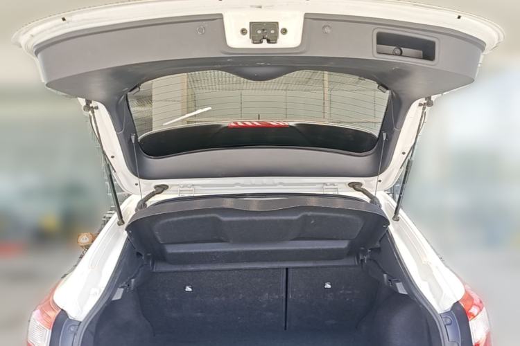 Used Nissan Qashqai 2016 2.0L CVT Elite Edition Trunk