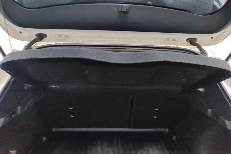 Used Nissan Qashqai 2016 2.0L CVT Luxury Edition Trunk