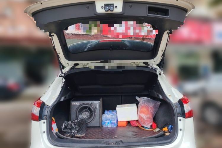 Used Nissan Qashqai 2016 2.0L CVT Elite Edition Trunk