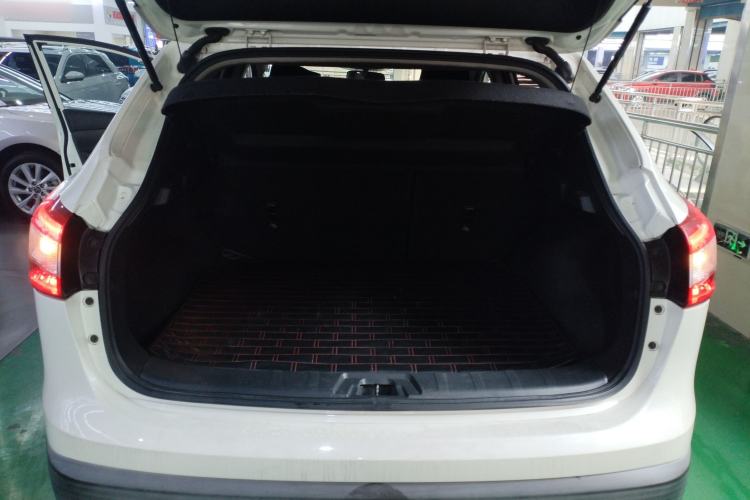 Used Nissan Qashqai 2016 2.0L CVT Luxury Edition Trunk