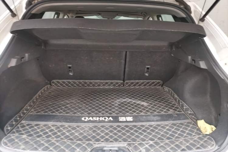 Used Nissan Qashqai 2016 2.0L CVT Luxury Edition Trunk