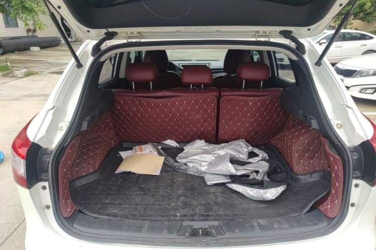 Used Nissan Qashqai 2016 2.0L CVT Elite Edition Trunk