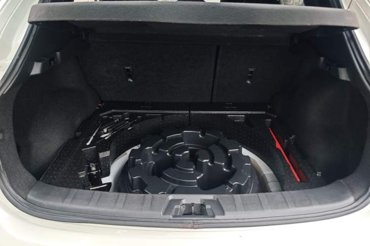 Used Nissan Qashqai 2016 2.0L CVT Elite Edition Trunk