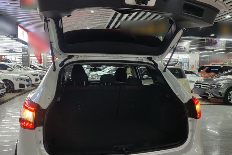 Used Nissan Qashqai 2016 2.0L CVT Elite Edition Trunk