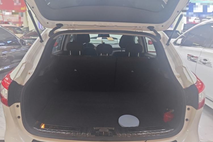 Used Nissan Qashqai 2016 2.0L CVT Elite Edition Trunk