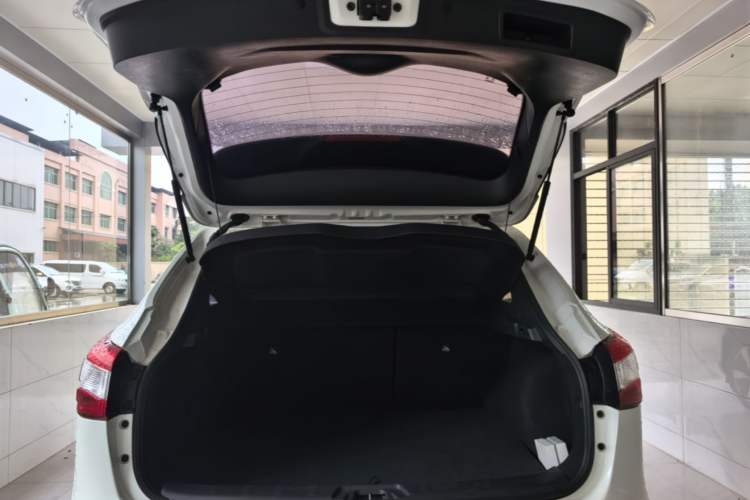 Used Nissan Qashqai 2016 2.0L CVT Luxury Edition Trunk