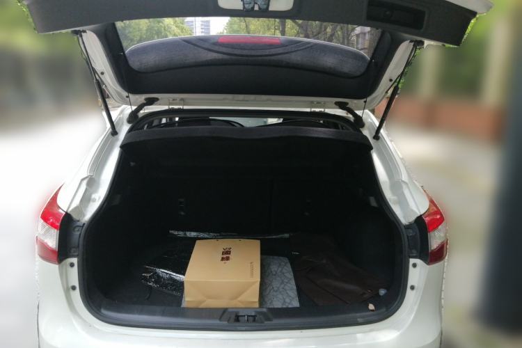 Used Nissan Qashqai 2016 2.0L CVT Luxury Edition Trunk