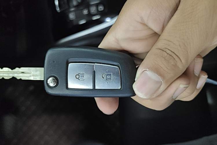 Used Nissan Qashqai 2016 2.0L CVT Elite Edition Vehicle Key