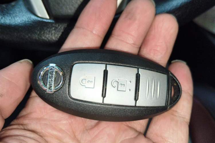 Used Nissan Qashqai 2016 2.0L CVT Luxury Edition Vehicle Key