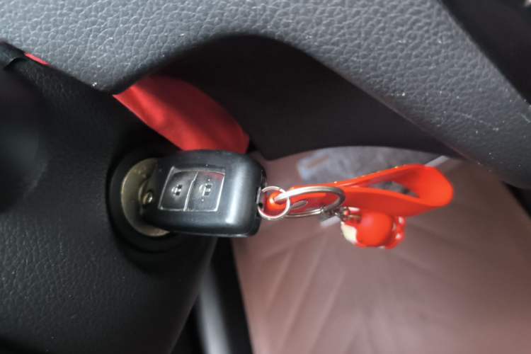Used Nissan Qashqai 2016 2.0L CVT Elite Edition Vehicle Key