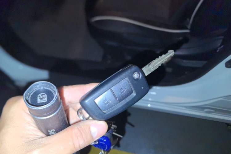 Used Nissan Qashqai 2016 2.0L CVT Elite Edition Vehicle Key